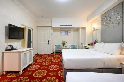 Deluxe-Dreibettzimmer (ohne Fenster) — California Saigon Hotel & Rooftop Pool